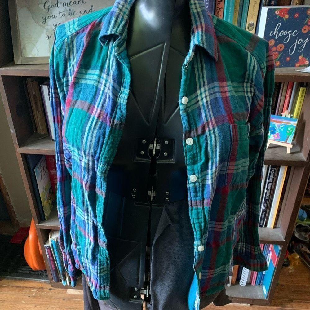 American Eagle plaid tartan S boyfriend fit button down shirt